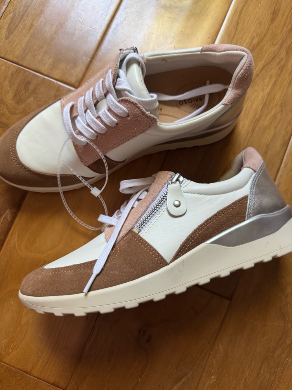 NWT Brioso Mimi Leather Zip Sneakers Sz 7,5 (no original box) - Picture 7 of 15